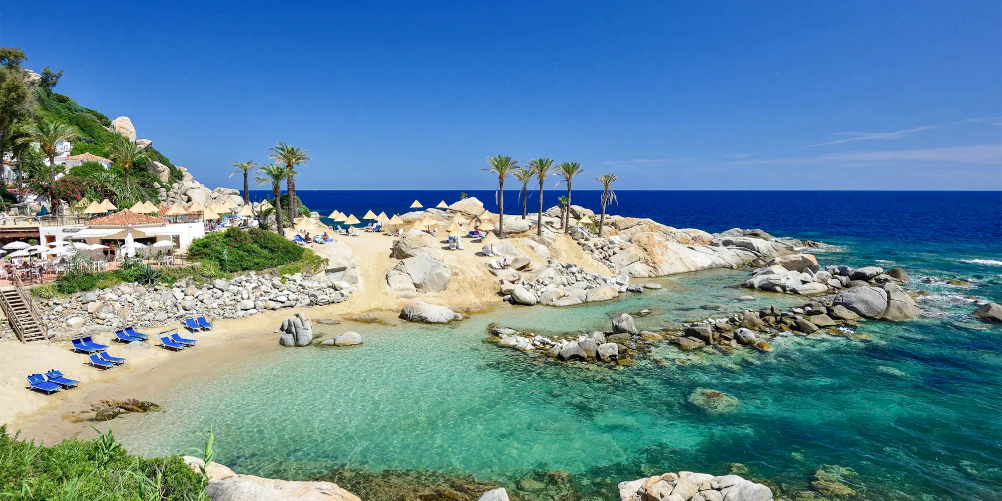 Sardinie: hotel s 11 bazény a stravou kousek od pláže