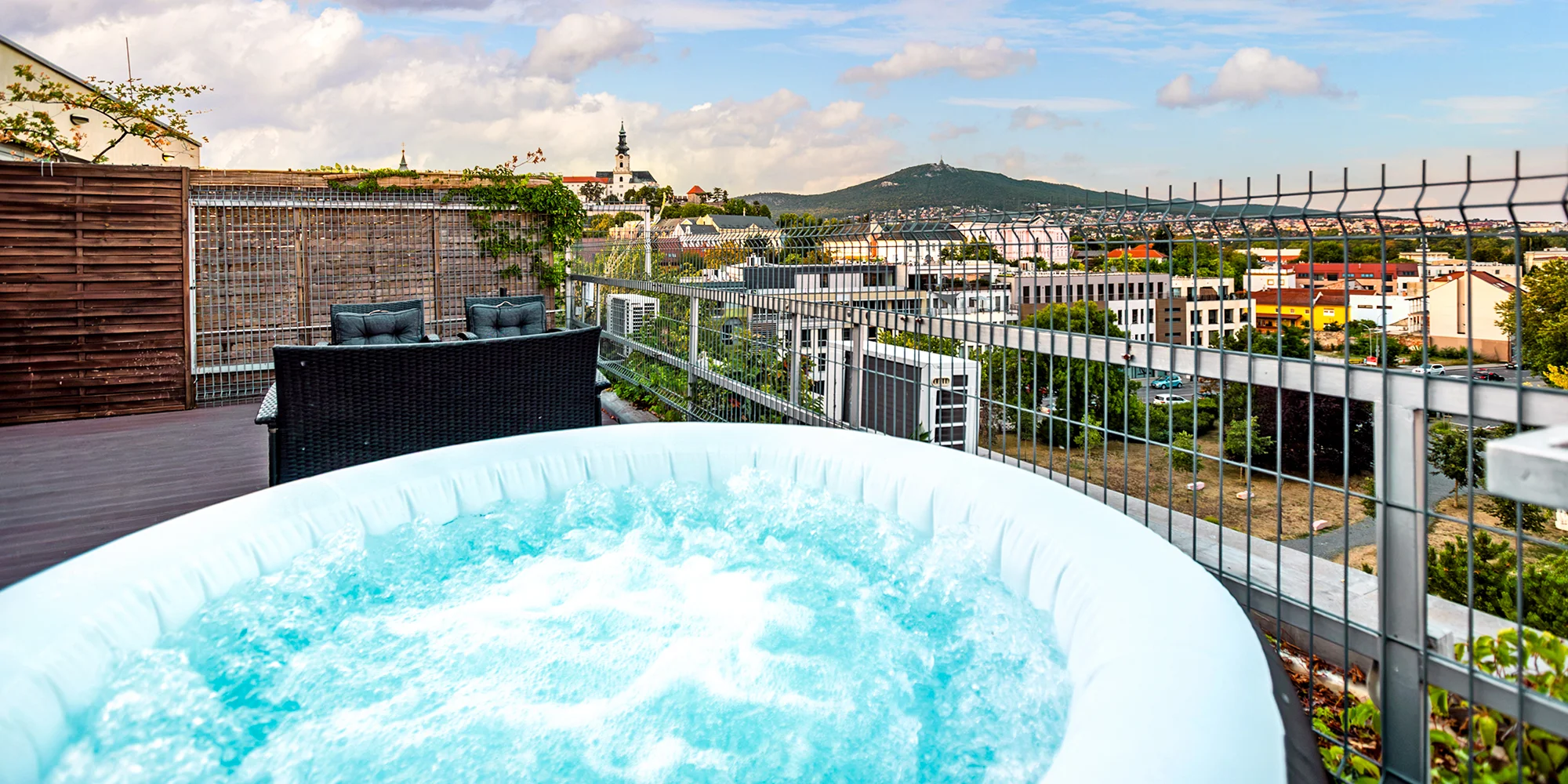 Pobyt v luxusním apartmánu v Nitře vč. vířivky