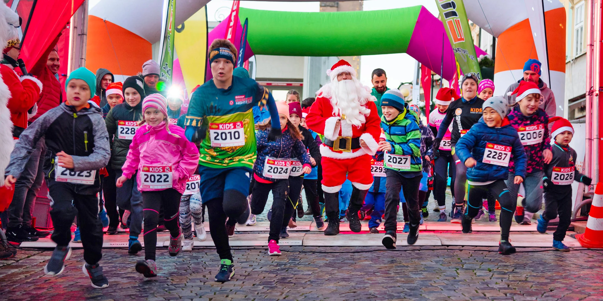 Startovní balíček na Intersport Christmas Run: Praha, Most či Olomouc