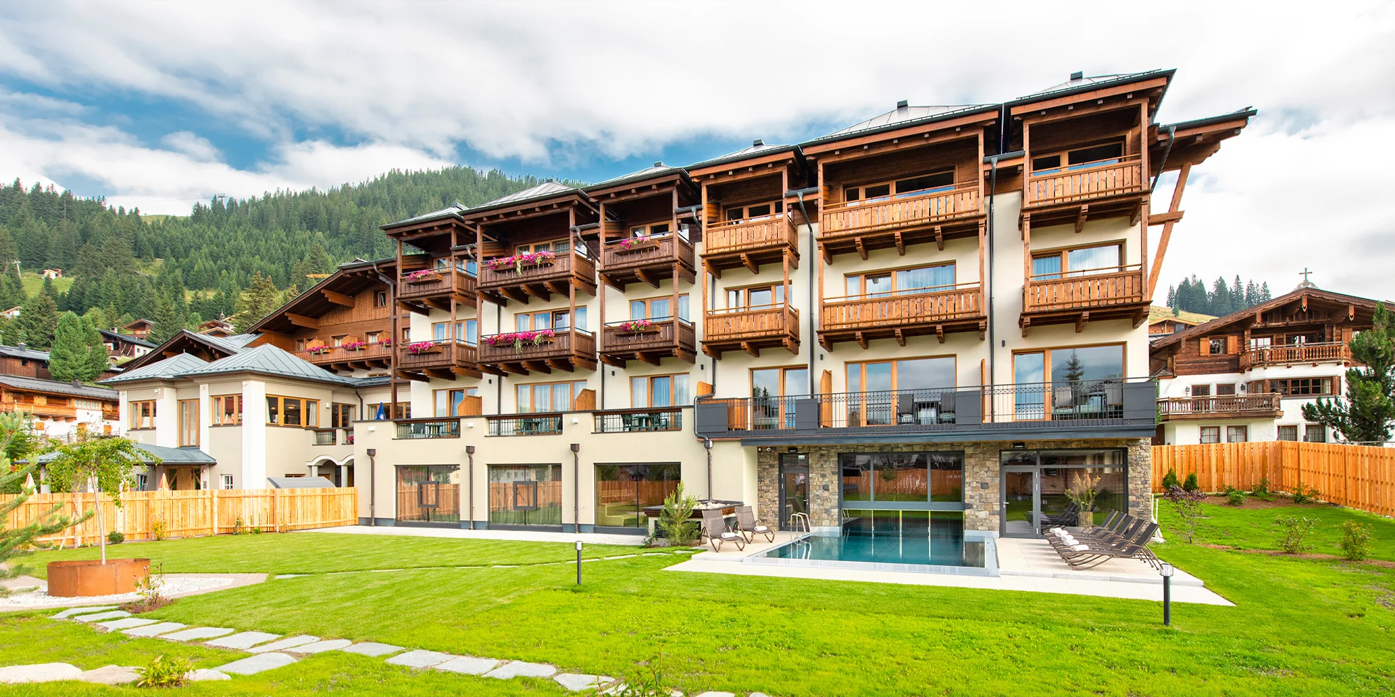 Tyrolsko: 4* hotel s polopenzí a neomezeným wellness