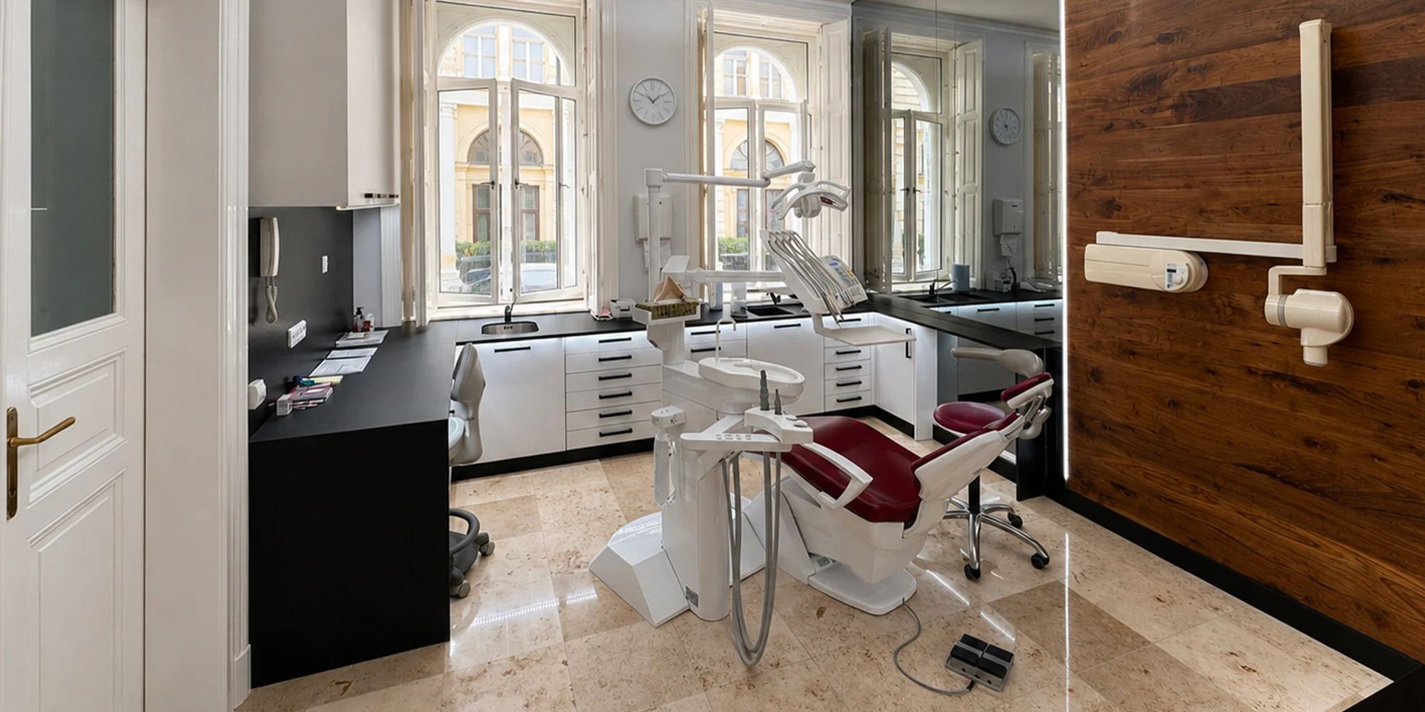 Dentální hygiena vč. ultrazvuku a air-flow či bělení zubů