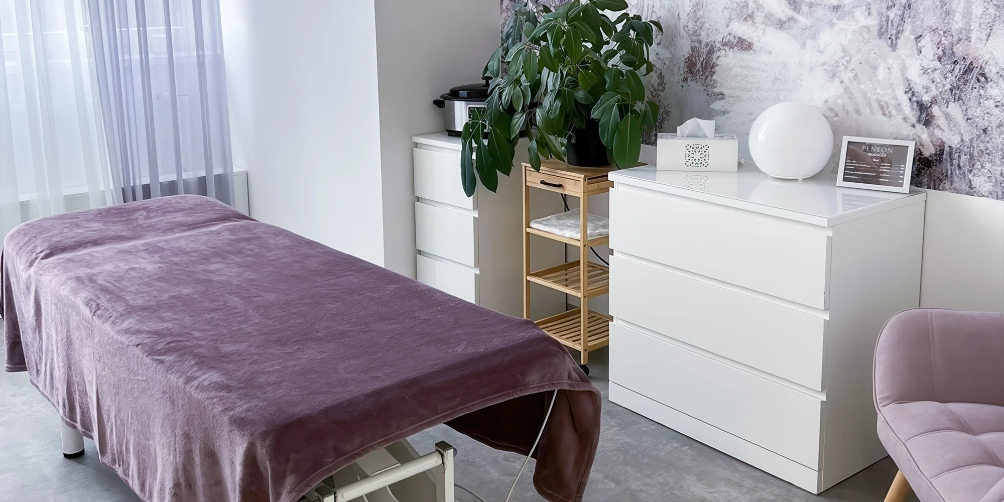 Kosmetika pro ženy: lifting, laminace i Den pro princeznu