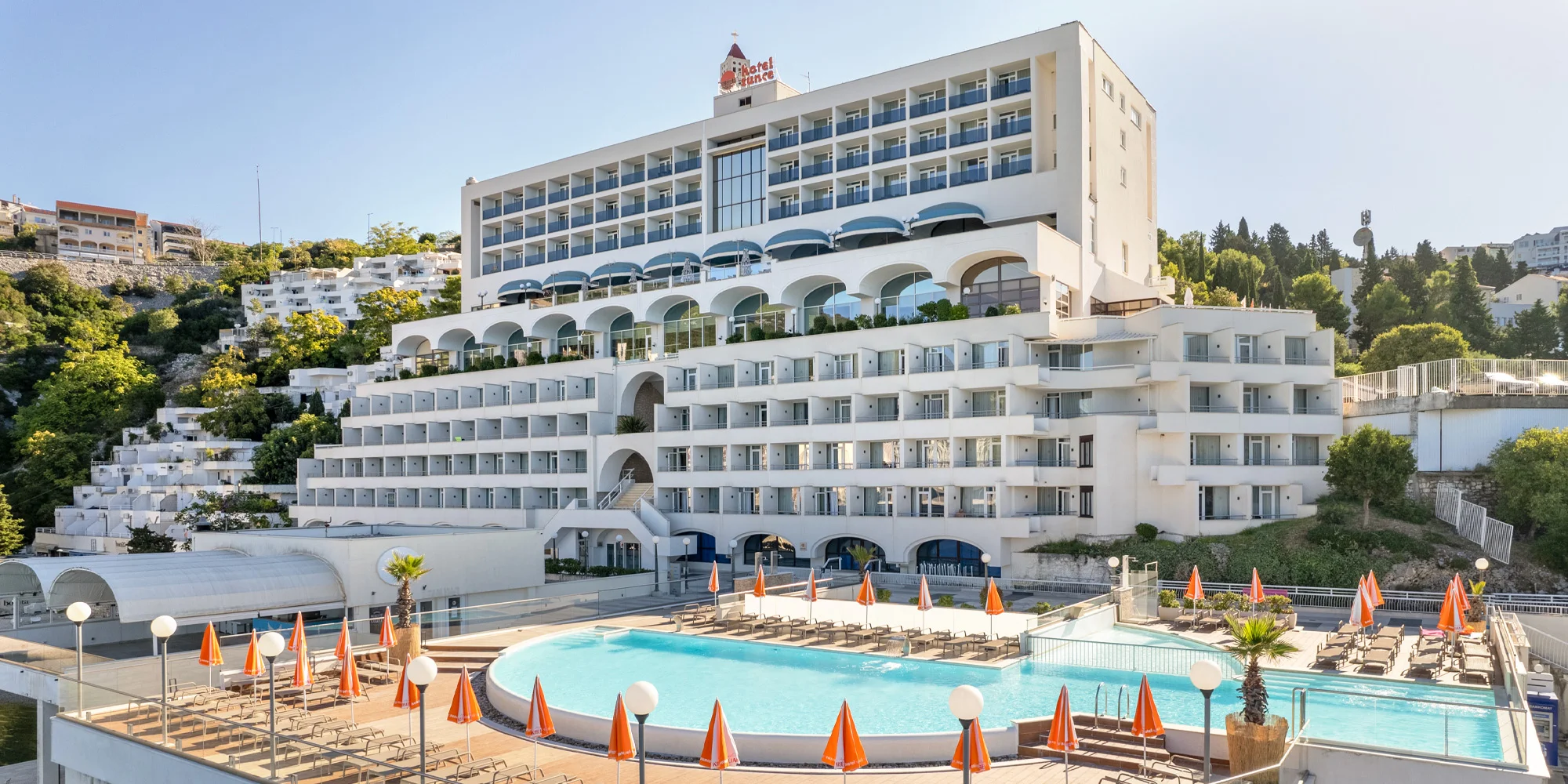 Bosna a Hercegovina: hotel u moře, bazén a jídlo