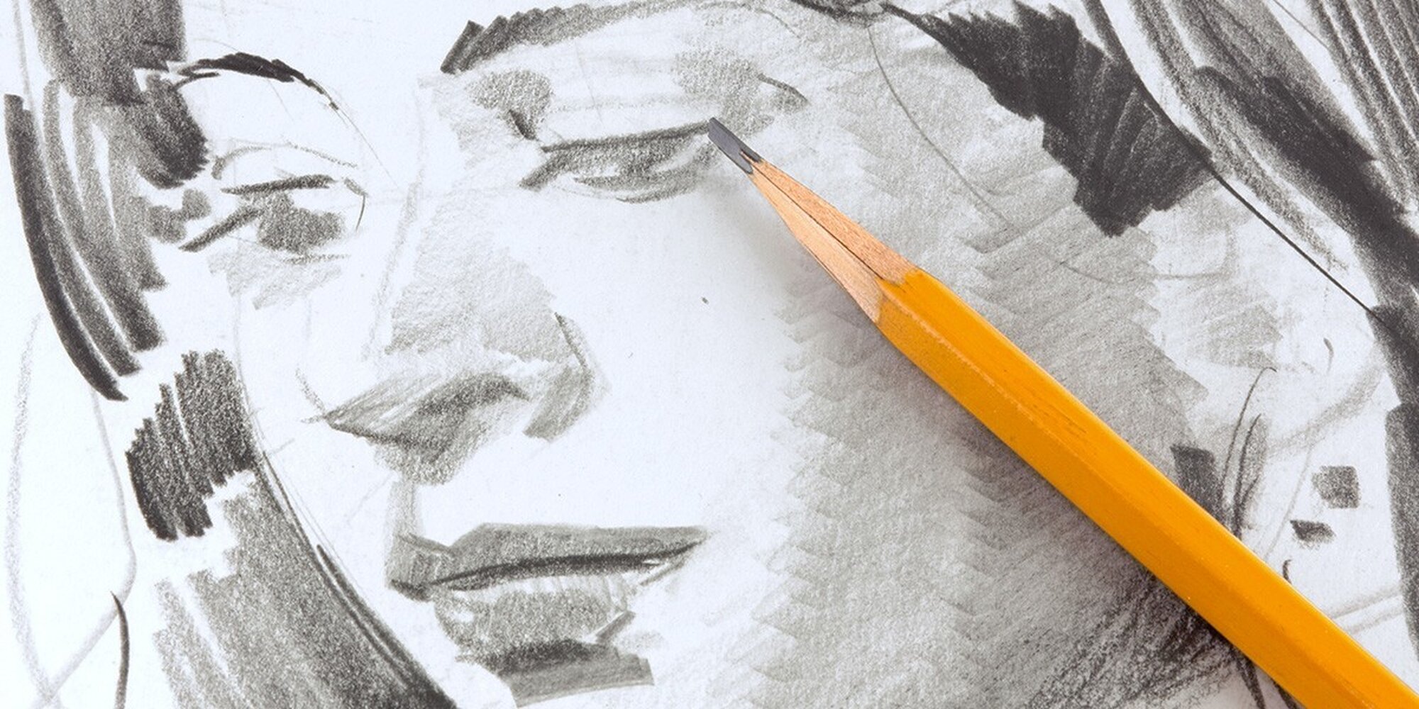 Pencil c. Рисунки карандашом. Штрихи к портрету. Карандаш фото. Рисунки грифелем.