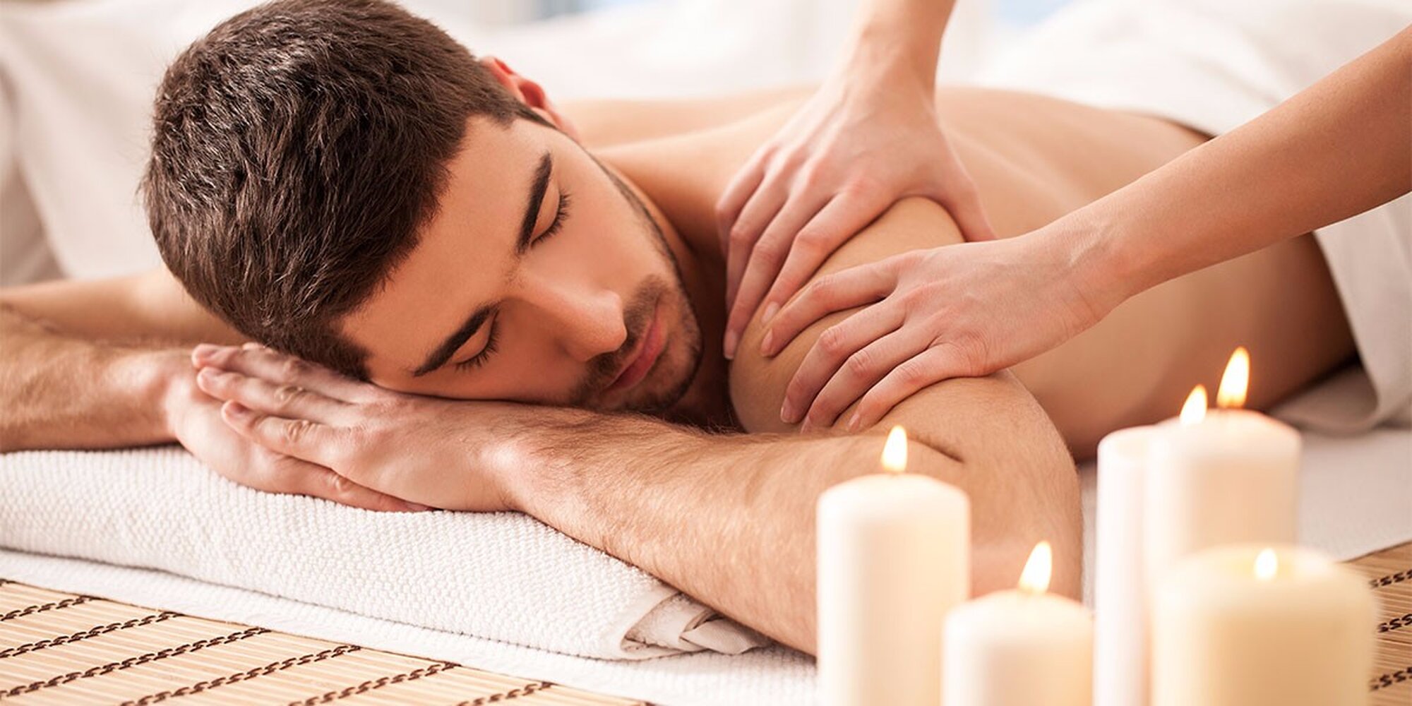 мужчина и женщина в постели. как руками доставить мужчине. мужчина и женщина пастель. мужчина и женщина в постели. удовольствие для мужчины.