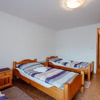 Trojlôžková s 2 prístelkami