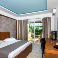 Dvoulůžkový pokoj s 1 přistýlkou (25 m²)