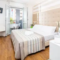 Dvoulůžkový pokoj Comfort s balkónem (12 m²)