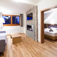 C Apartmán Executive Suite s liehovým krbom [2+2]