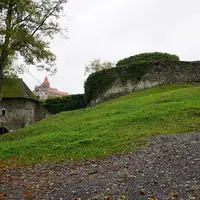 Po naučných stezkách pod hradem Pernštejn