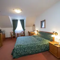 Dvoupodlažní apartmán čtyřlůžkový, s vanou (bez přistýlky)
