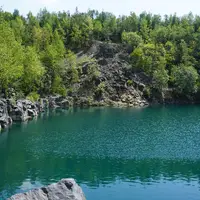 Výkleky - přírodní koupaliště v lomu