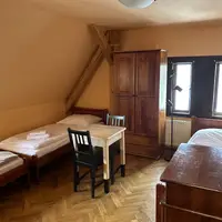 Třílůžkový s oddělenými postelemi