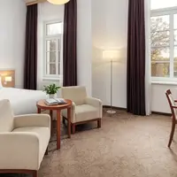 Classic Double Room s výhledem do parku (24–28 m²)
