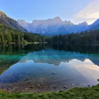 Lago Inferiore di Fusine a Lago di Fusine Superiore