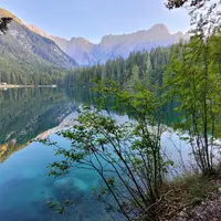 Lago Inferiore di Fusine a Lago di Fusine Superiore