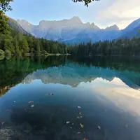 Lago Inferiore di Fusine a Lago di Fusine Superiore