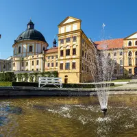 Zámek Jaroměřice nad Rokytnou s kostelem sv. Markéty