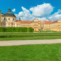 Zámek Jaroměřice nad Rokytnou s kostelem sv. Markéty