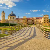 Zámek Jaroměřice nad Rokytnou s kostelem sv. Markéty