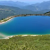 Steinplatte a zážitkový park Triassic Park