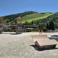 Steinplatte a zážitkový park Triassic Park
