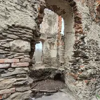 Zřícenina letohrádku Belveder a rozhledna Vysoká