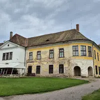 Zámek Choltice a zámecká obora