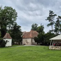 Zámek Choltice a zámecká obora