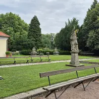 Zámek Choltice a zámecká obora