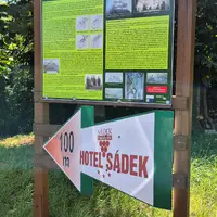 Naučná vinařská stezka Sádek a NS Lesopark Sádek