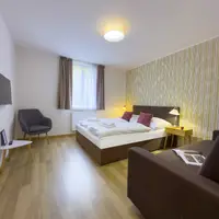 Dvoulůžkový pokoj + přistýlka (19 m²)