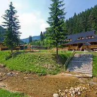 Čutkovský potok pretekajúci priamo pri kolibe