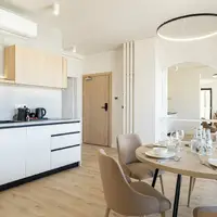 Apartmán se 2 ložnicemi a výhledem na jezero (49–57 m²)