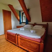 Dvojlôžková izba s manželskou posteľou (16 m²)