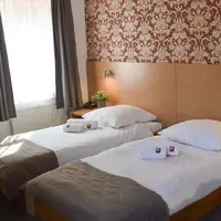 Dvoulůžkový pokoj s přistýlkou (20 m²)