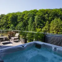 Dvoulůžkový pokoj Superior s vlastní venkovní vířivkou na terase (20 m²)