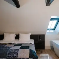 Pokoj Deluxe s vanou v ložnici (17 m²)