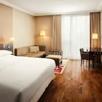 Club room (35–42 m²)