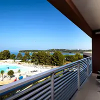 Trojlôžková izba Premium s výhľadom na more (18 m²)