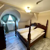 Standard Trojlôžková izba KING size