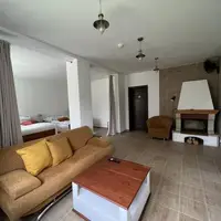 Pokoj s krbem a výhledem na louku (R113)