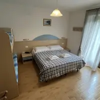 Dvoj-/troj-/štvorlôžková izba Standard