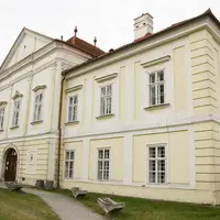 Žltý kaštieľ