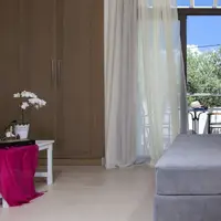 Rodinný pokoj s výhledem do zahrady (38 m²)