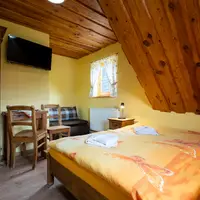 Dvoulůžkový pokoj s přistýlkou (14 m²)