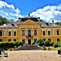 Kaštieľ De la Motte - Noszvaj