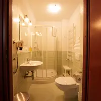 Dvojlôžková izba s prístelkou (18–21 m²)