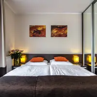 Rodinný pokoj s balkonem a bočním výhledem na jezero (31 m²)