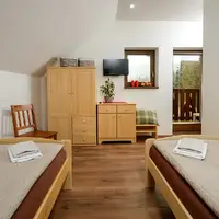 Manželská + 2x jednolôžková posteľ